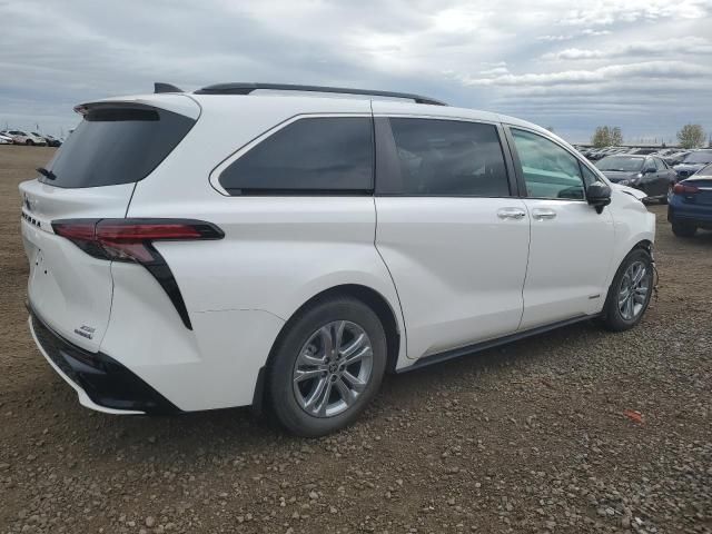 2021 Toyota Sienna LE