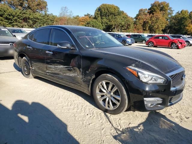 2015 Infiniti Q70 3.7