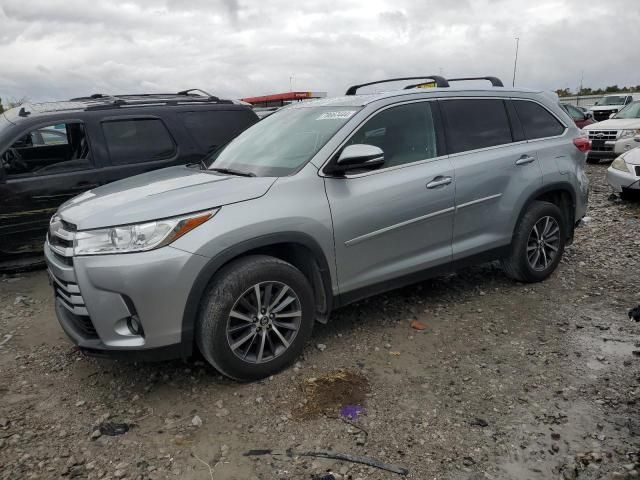 2019 Toyota Highlander SE