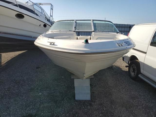 2000 Sea Ray Boat