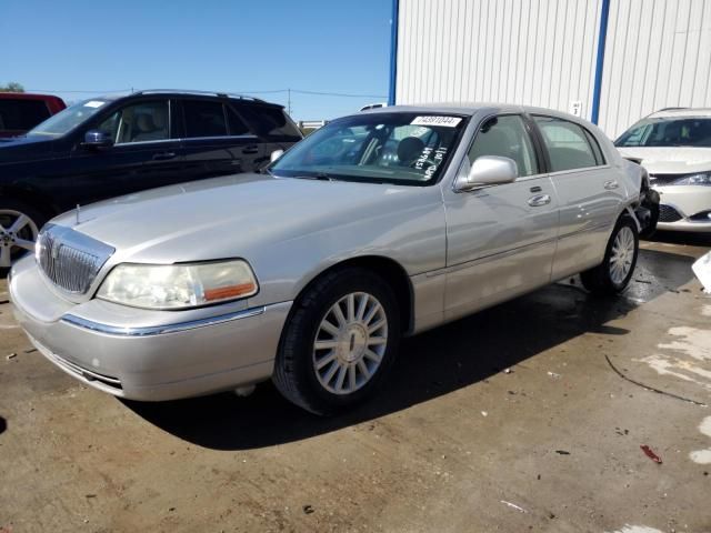 2004 Lincoln Town Car Executive