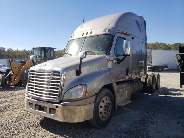 2013 Freightliner Cascadia 125