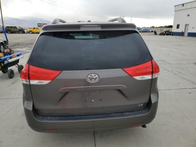 2014 Toyota Sienna LE