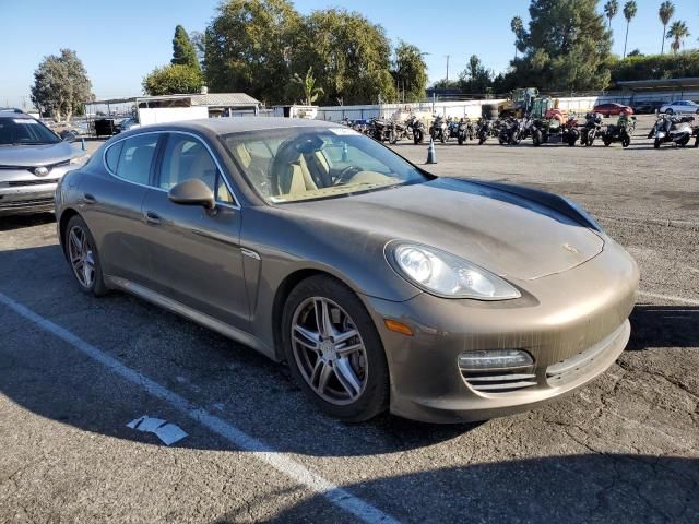 2011 Porsche Panamera 2