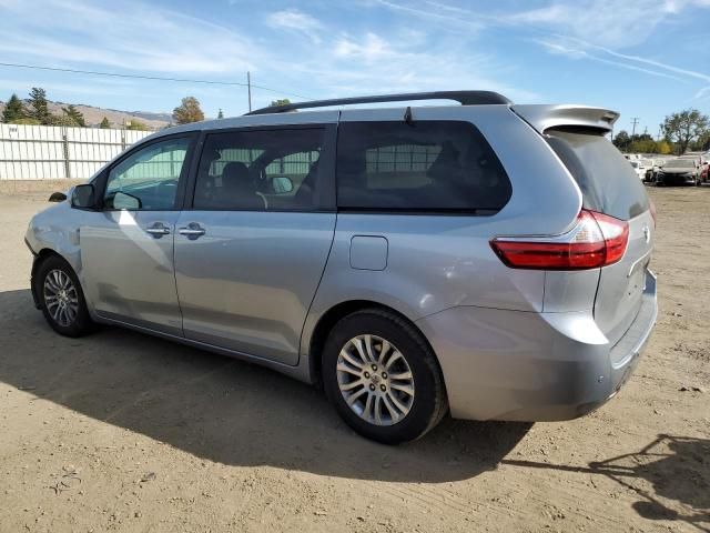 2016 Toyota Sienna XLE