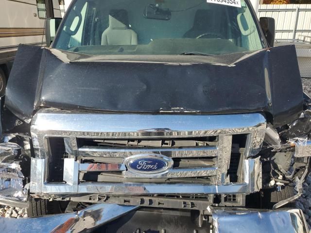 2019 Ford Econoline E450 Super Duty Cutaway Van