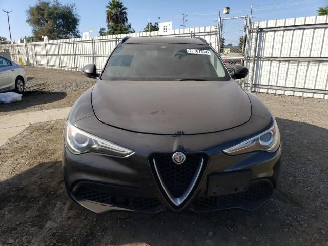 2018 Alfa Romeo Stelvio Sport