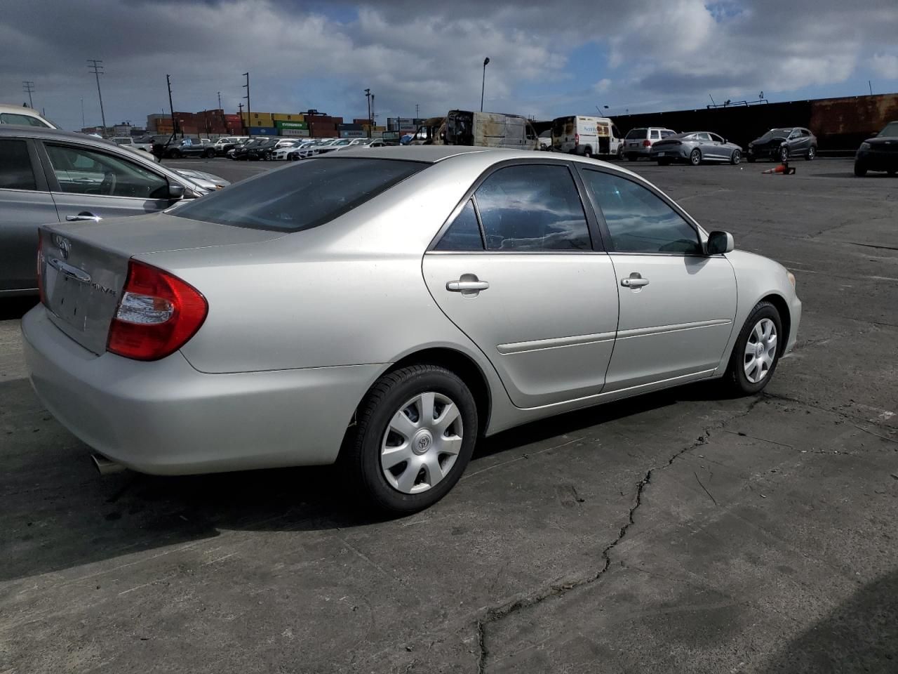 2004 Toyota Camry le