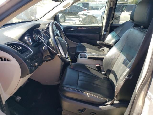 2015 Chrysler Town & Country Touring