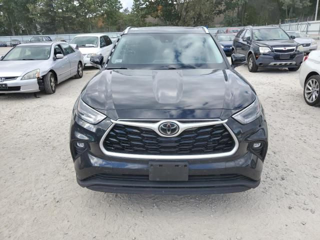 2021 Toyota Highlander XLE