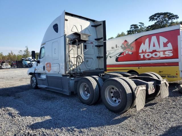 2016 Freightliner Cascadia 125