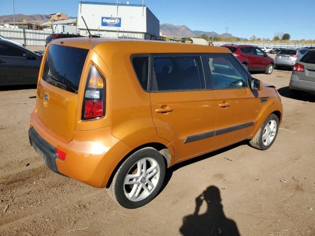 2011 KIA Soul +