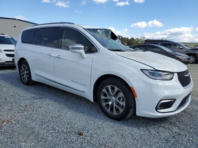 2024 Chrysler Pacifica Hybrid Pinnacle