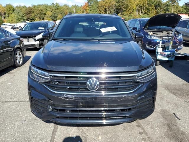 2024 Volkswagen Tiguan SE R-LINE Black