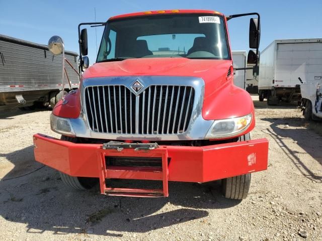 2005 International 4000 4400