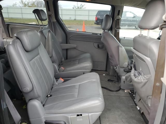 2005 Chrysler Town & Country Touring
