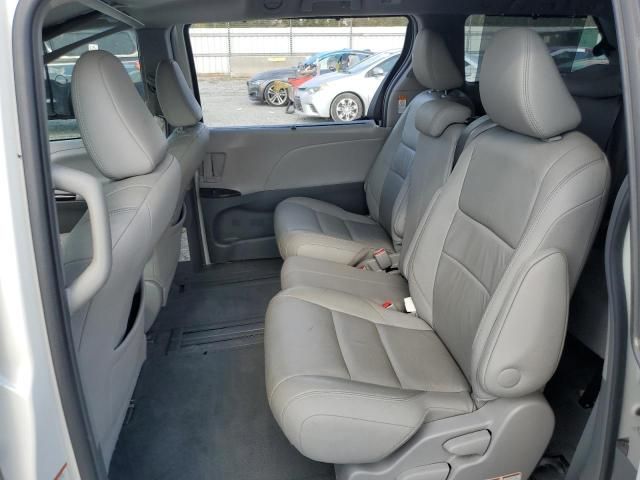 2015 Toyota Sienna XLE