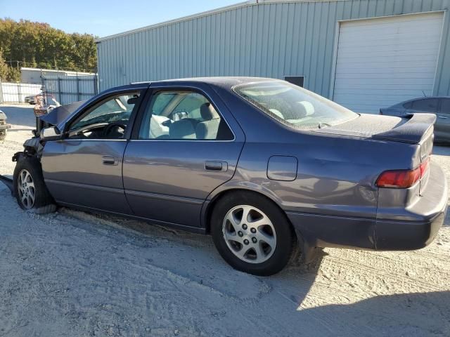 1999 Toyota Camry LE