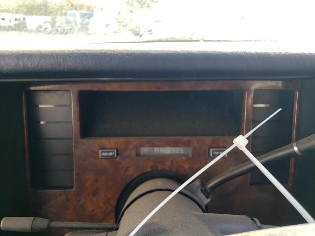 1995 Cadillac Fleetwood Base