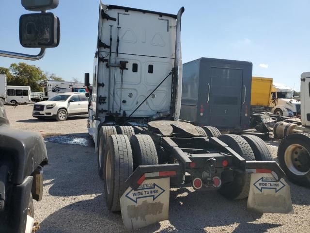 2016 Freightliner Cascadia 125