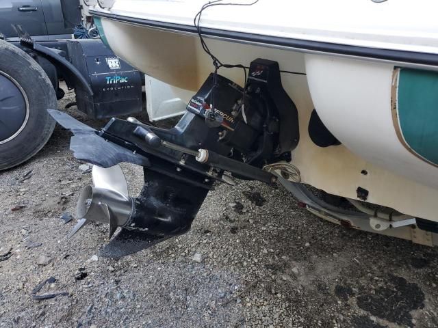 2001 Stingray Boat