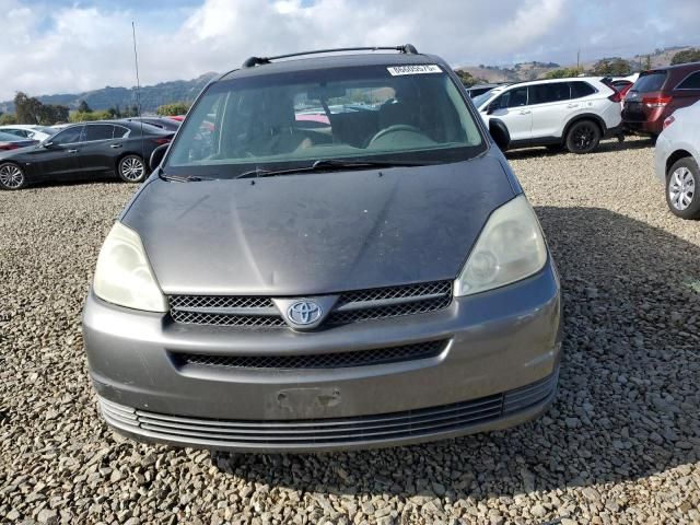 2004 Toyota Sienna CE