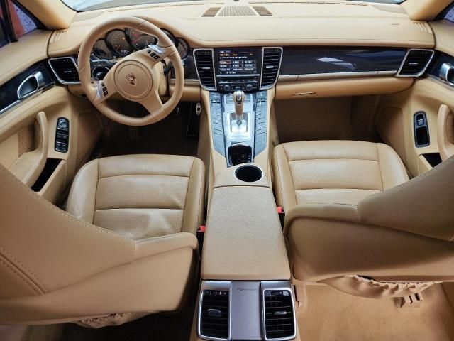 2011 Porsche Panamera 2