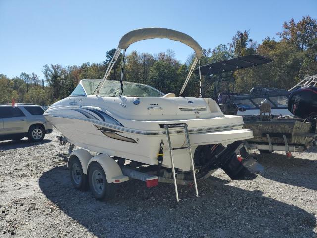 2002 Sea Ray Sundeck Boat