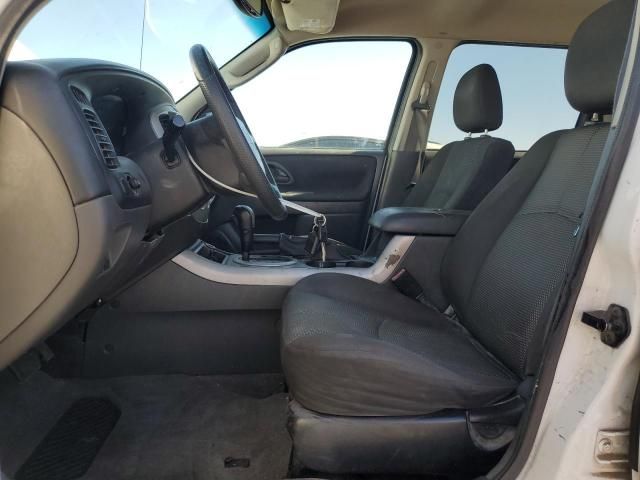 2005 Mazda Tribute S