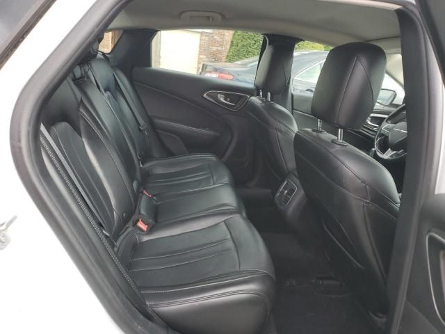 2016 Chrysler 200 Limited