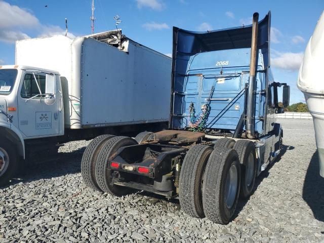 2013 Volvo VN VNL