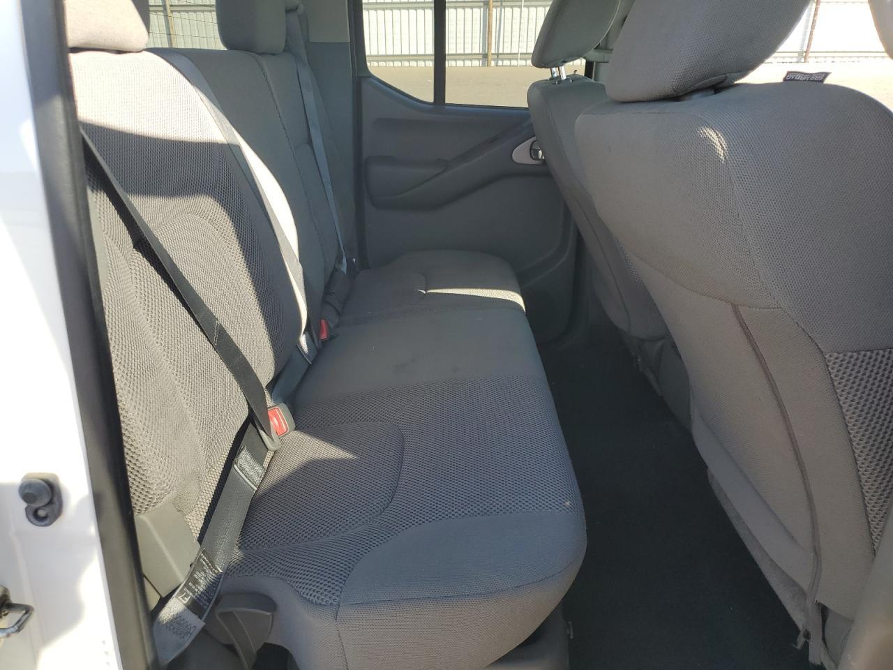 2020 Nissan Frontier s