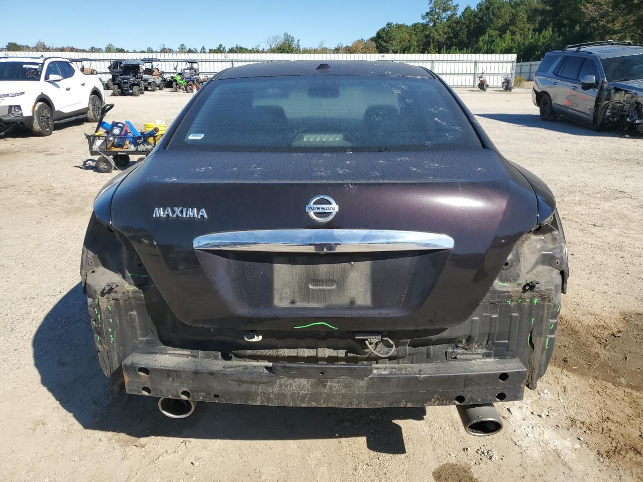 2011 Nissan Maxima s