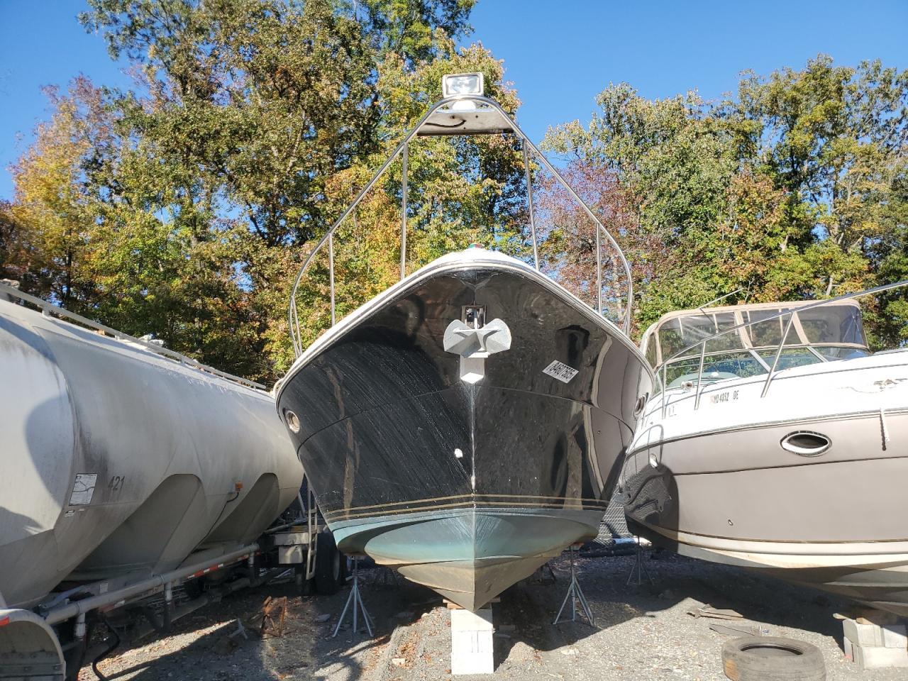 2000 Cruisers Yachts 3375-Boat