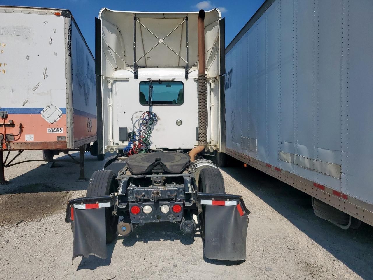 2016 Kenworth T680 Semi Truck