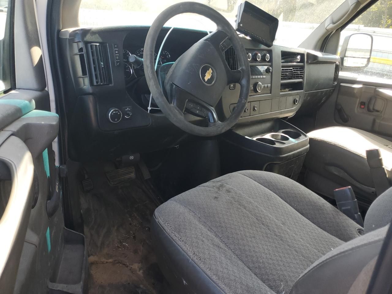 2014 Chev Express Commercial C