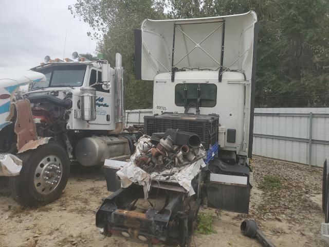 2017 Kenworth T680 Semi Truck