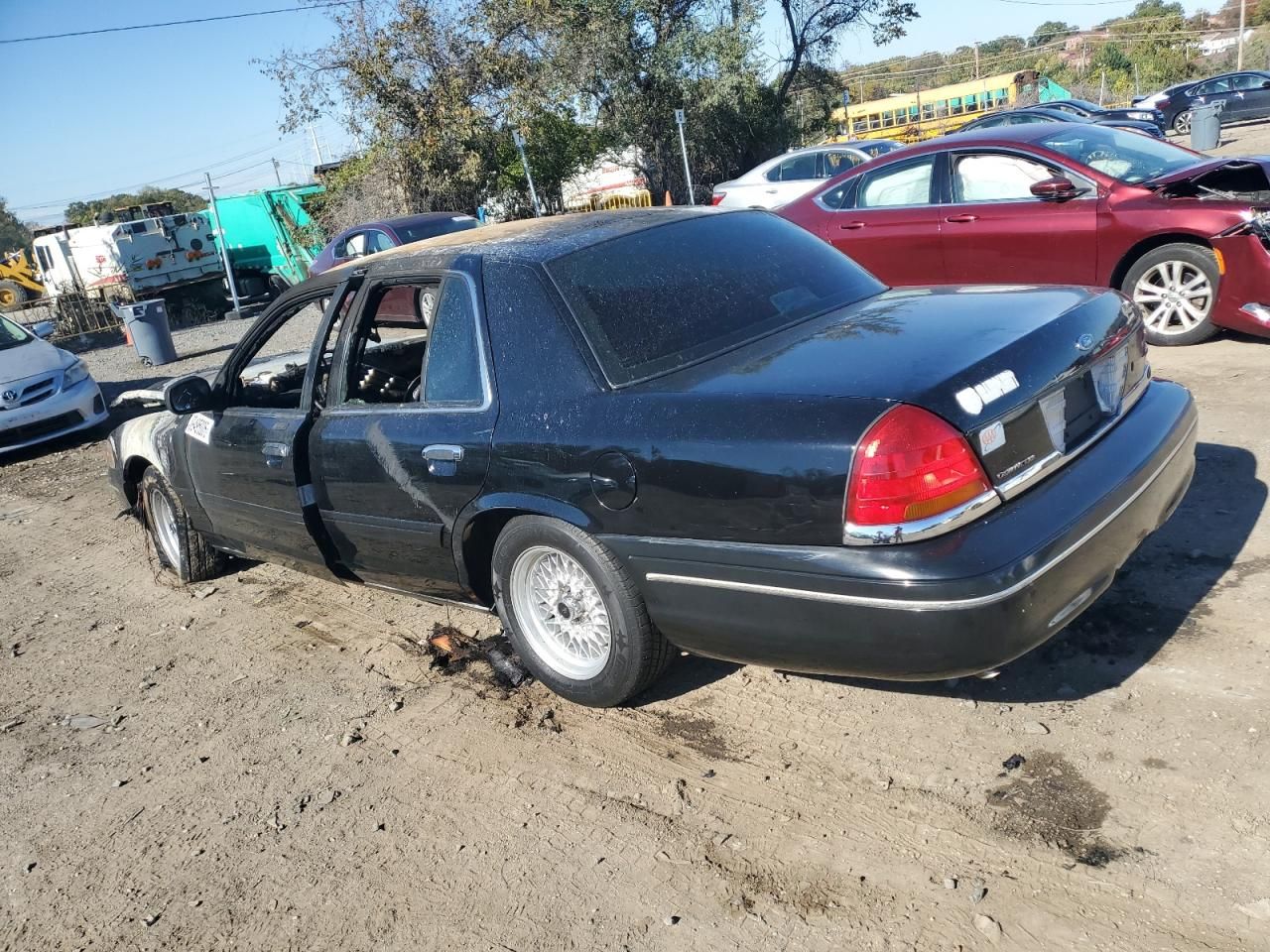 2000 Ford Crown Victoria