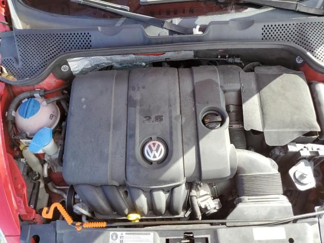 2013 Volkswagen Beetle