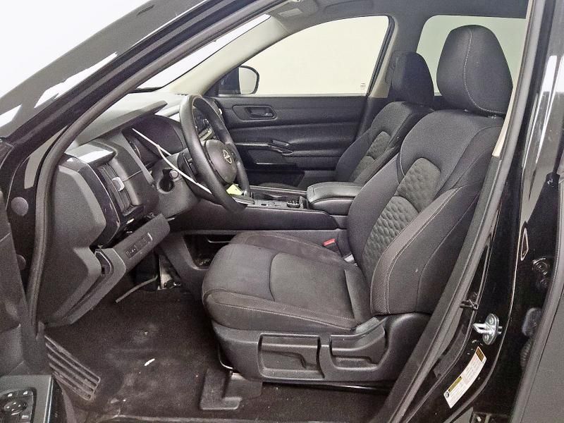 2023 Nissan Pathfinder S
