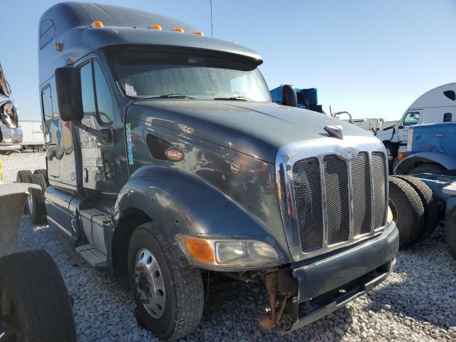 2010 Peterbilt 387 Semi Truck