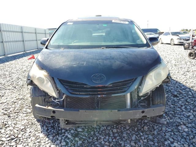2011 Toyota Sienna XLE