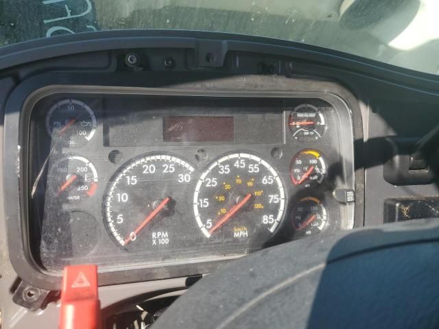 2016 Freightliner Business Class M2 Semi Truck