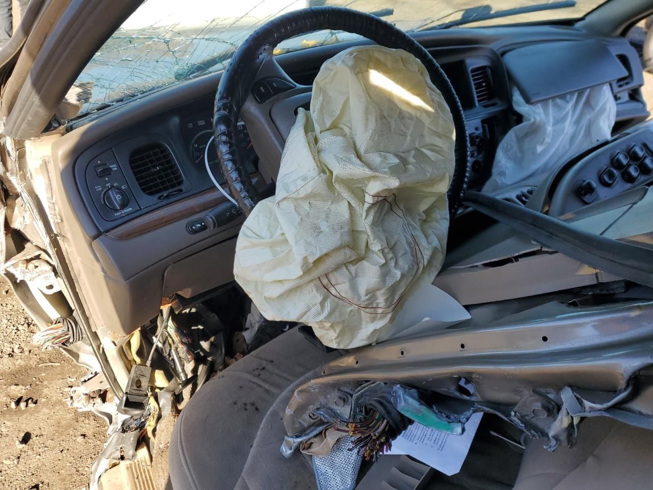 2002 Ford Crown Victoria