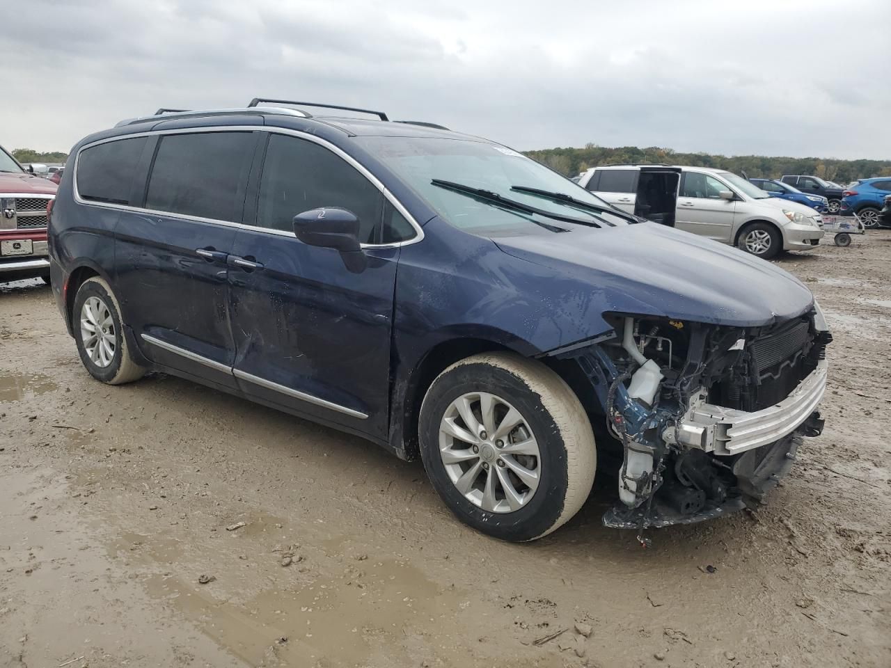 2018 Chrysler Pacifica Touring l