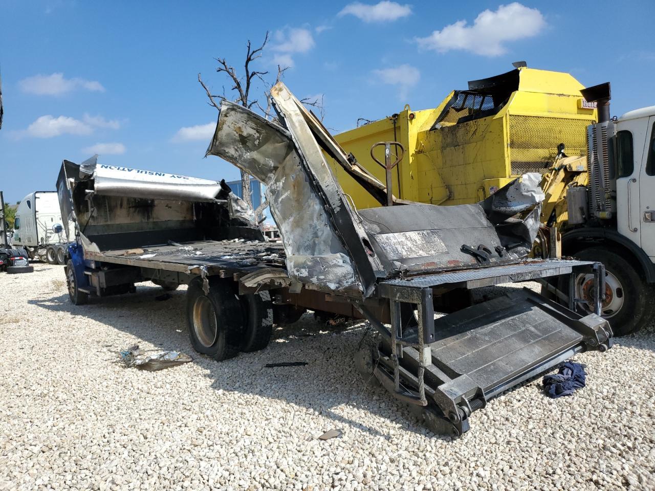 2019 Freigliner 2019 Freightliner Business Class M2 BOX Truck