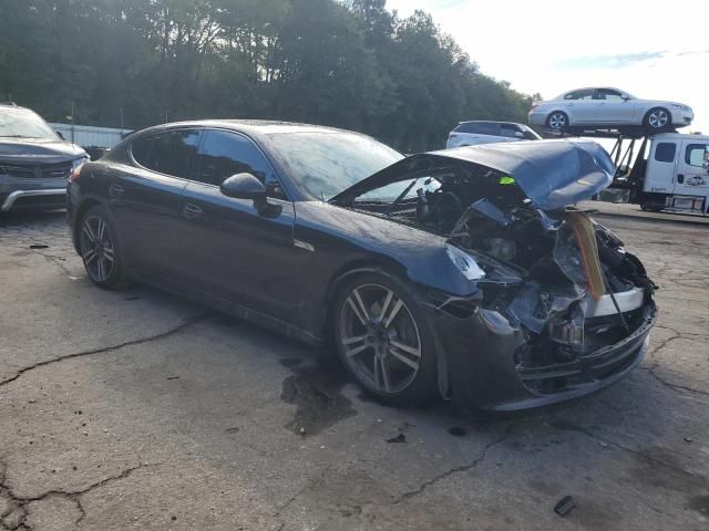 2011 Porsche Panamera 2