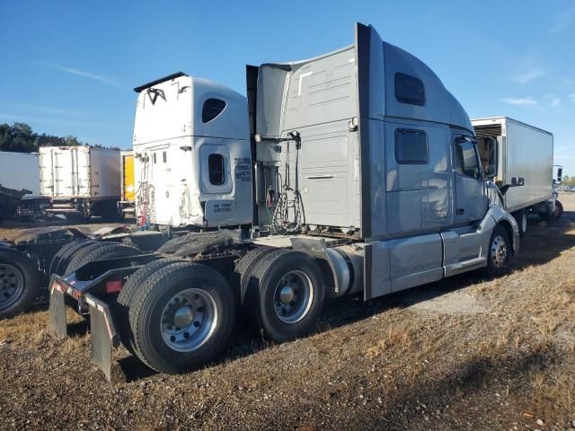 2020 Volvo VNL Semi Truck