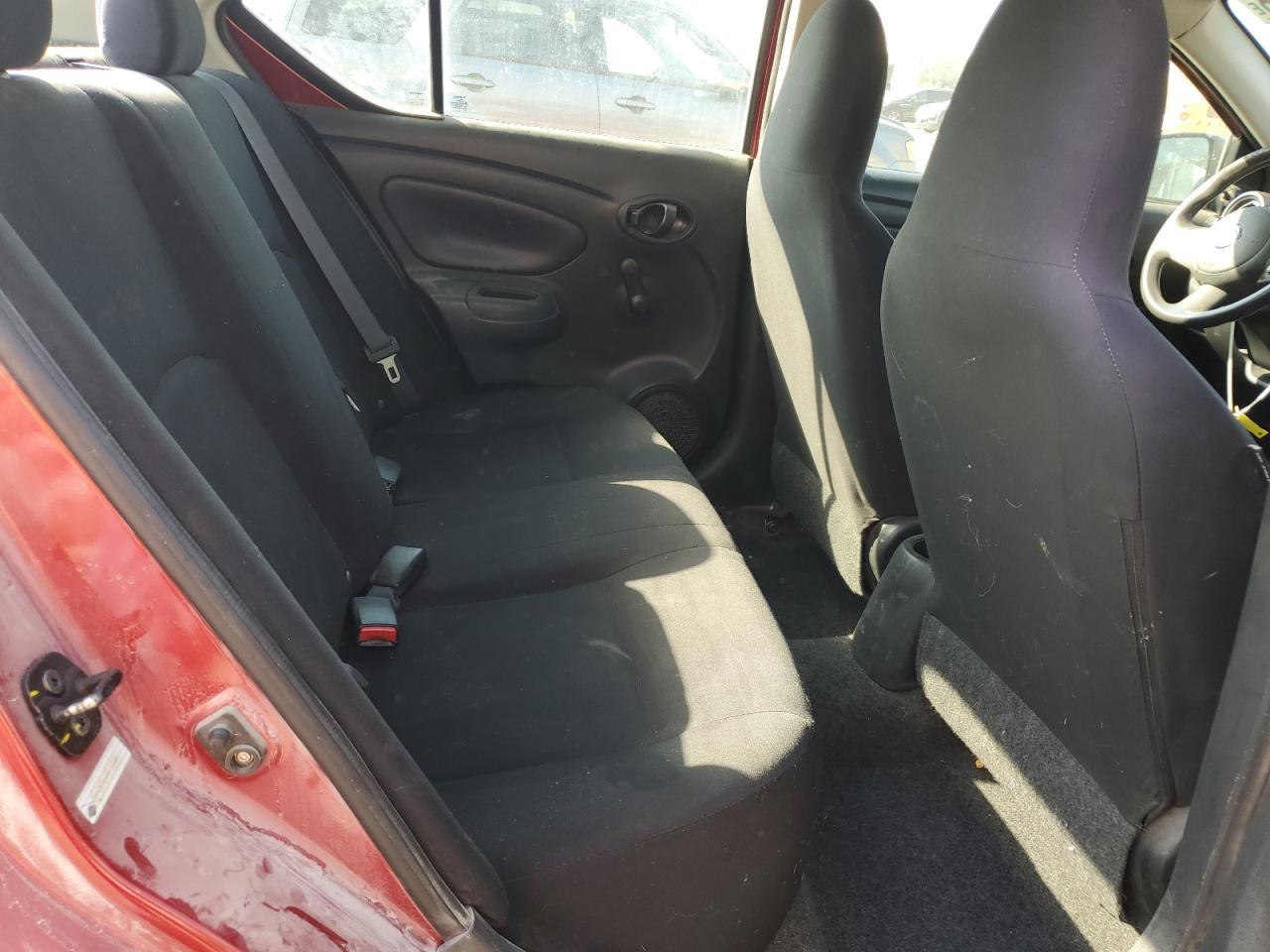 2014 Nissan Versa s