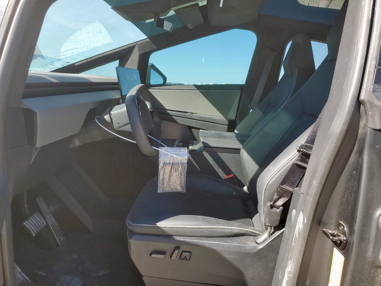 2024 Tesla Cybertruck